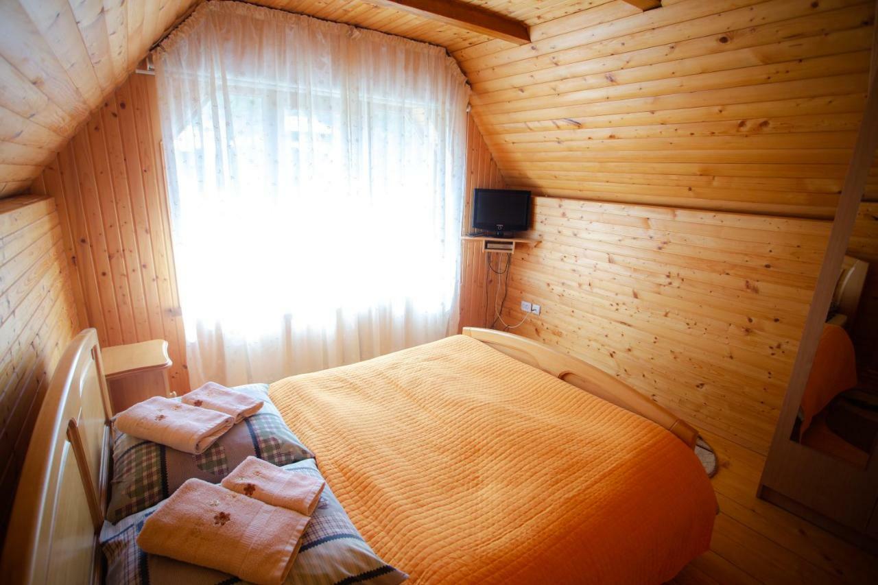 Synyogora Hotel ยาเรมชา ภายนอก รูปภาพ